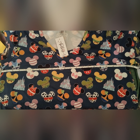 Ambrie Pin Collector tunic - Picture 4 of 4